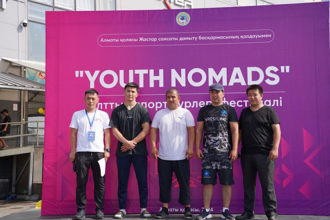«Youth nomads» жобасы: Алматыда базар жастары арасында ұлттық спорт түрлерінен жарыс өтті
