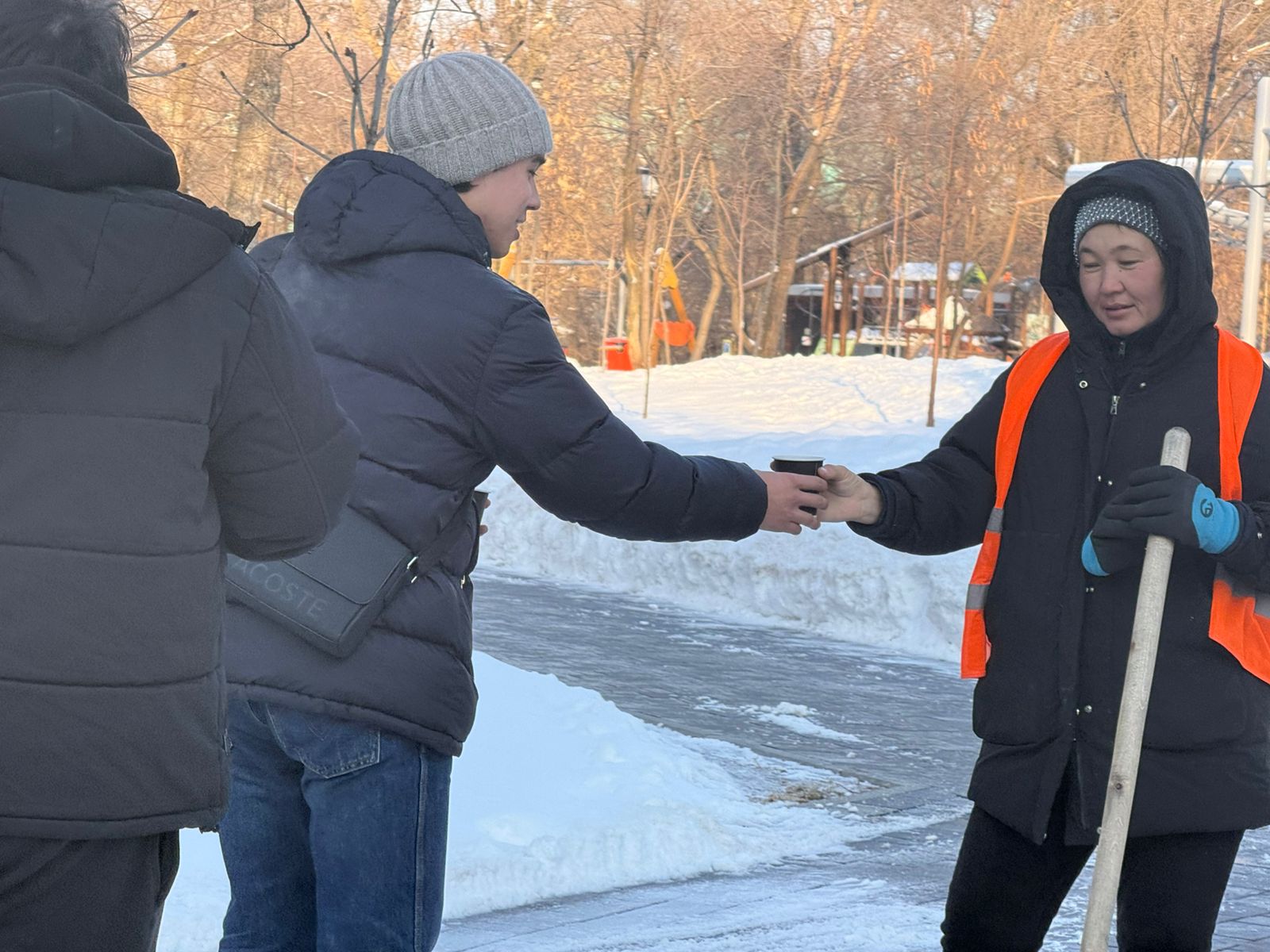 АЛМАТЫ ЕРІКТІЛЕРІ ЖЫЛДЫ ҚАЙЫРЫМДЫ ІСТЕРМЕН БАСТАДЫ